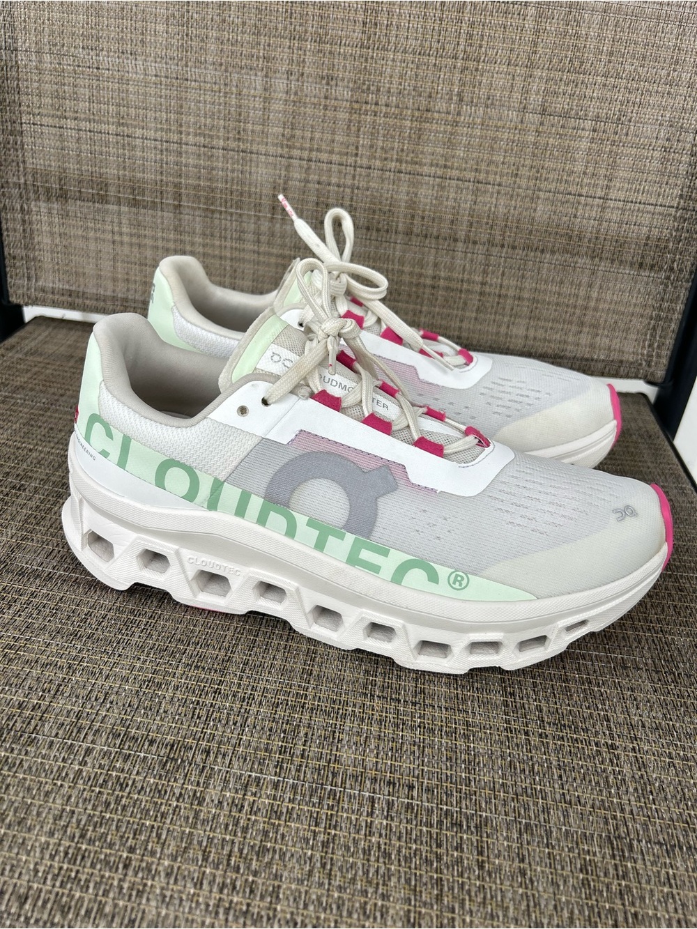 EUC On Running size 9.5 Cloudmonster Cloud Sneakers Trainers Pink White Lima